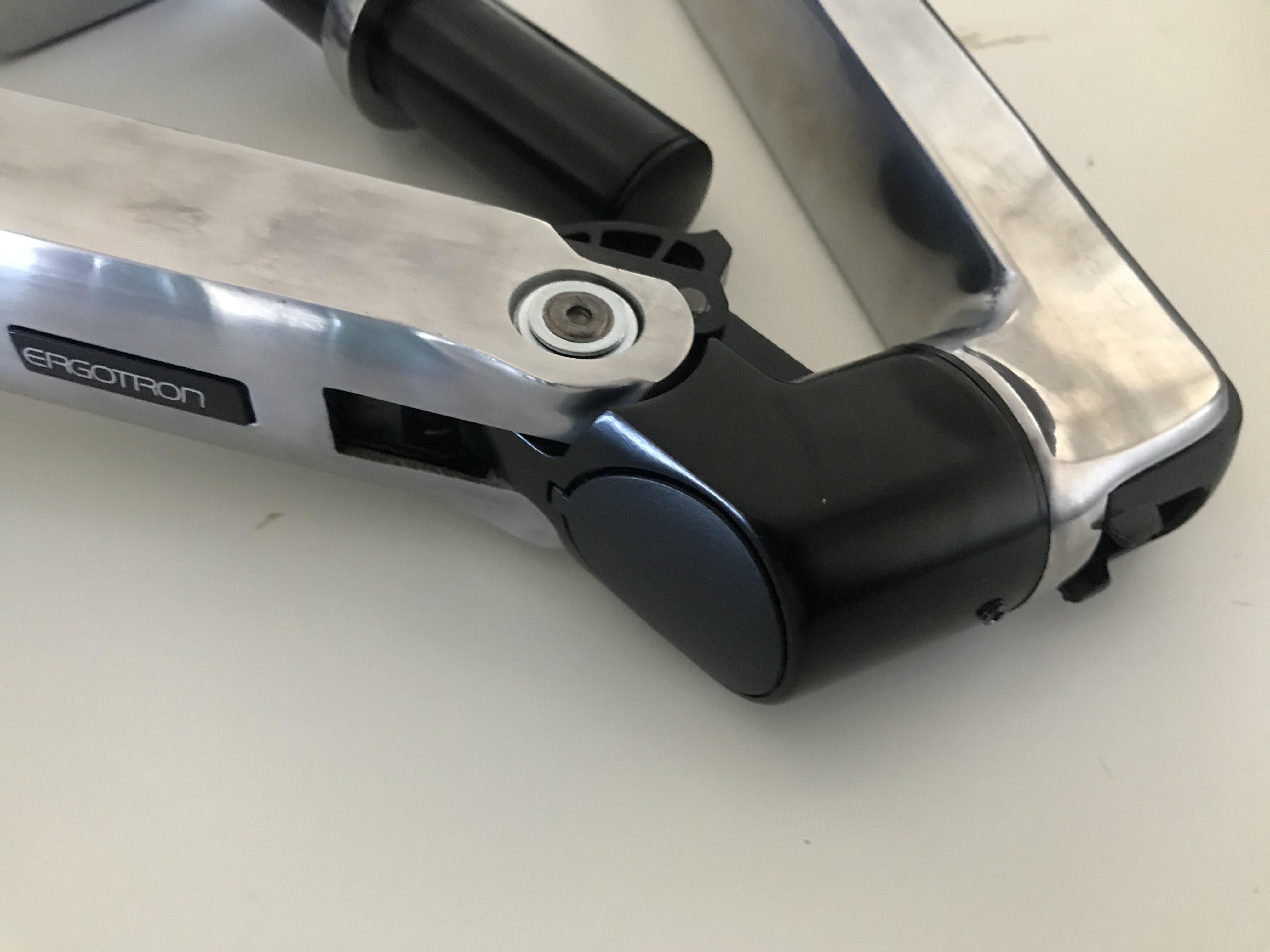 Ergotron LX - Monitor Halterung Bildschirm Arm 45-241-026 REFURBISHED - Bild 7 von 12